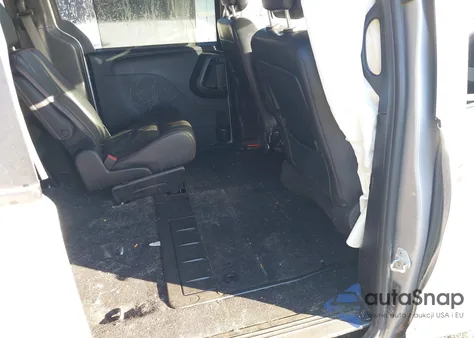 2018 Dodge Grand Caravan Gt z USA, uszkodzony, nr VIN 2C4RDGEG4JR195487